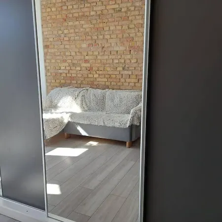 Отель Secret Apartament 4 Познань