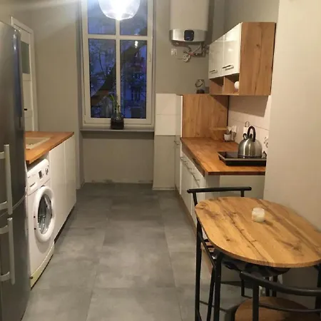 Отель Secret Apartament 4 Познань